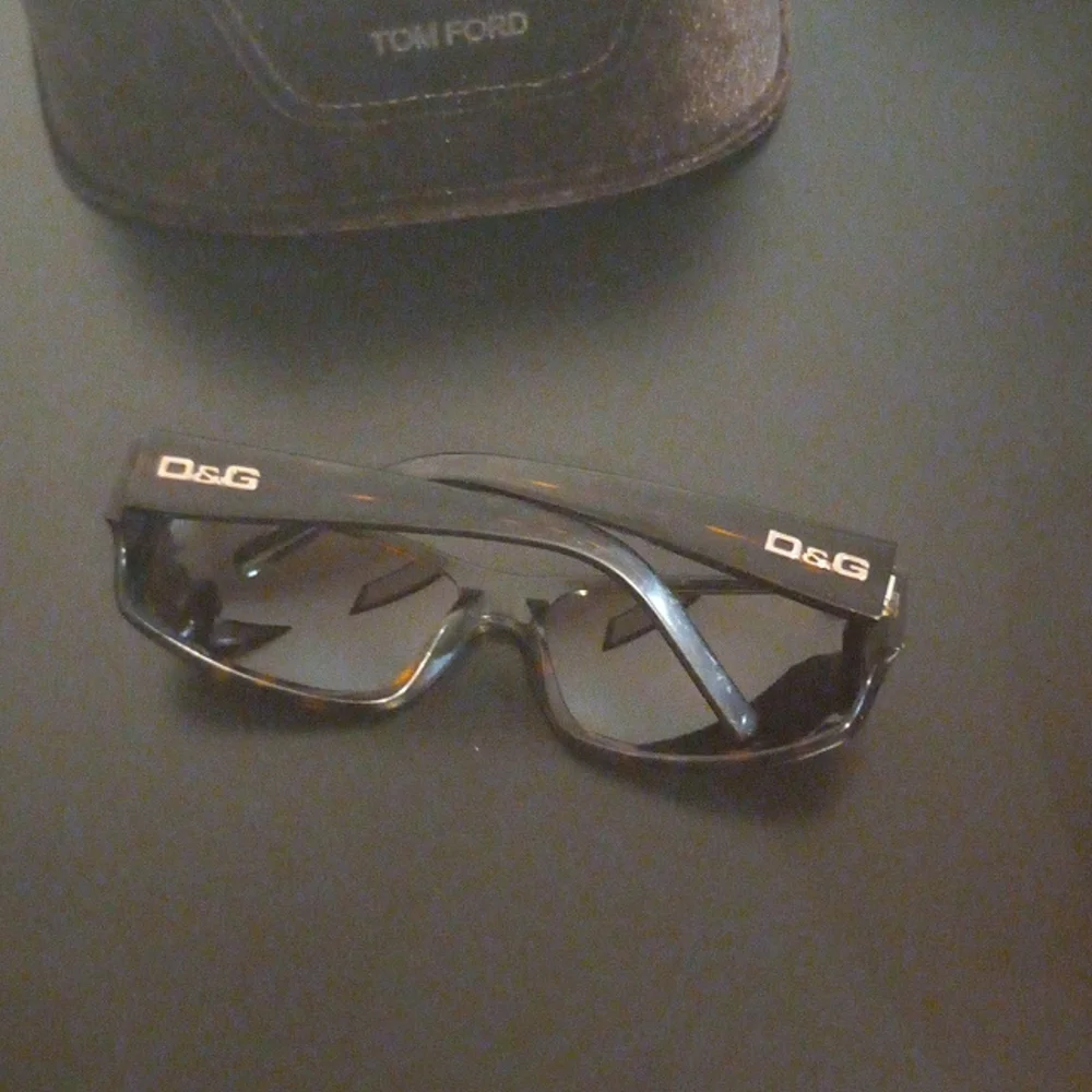 Dolce & Gabbana sunglasses - Picture 3 of 16